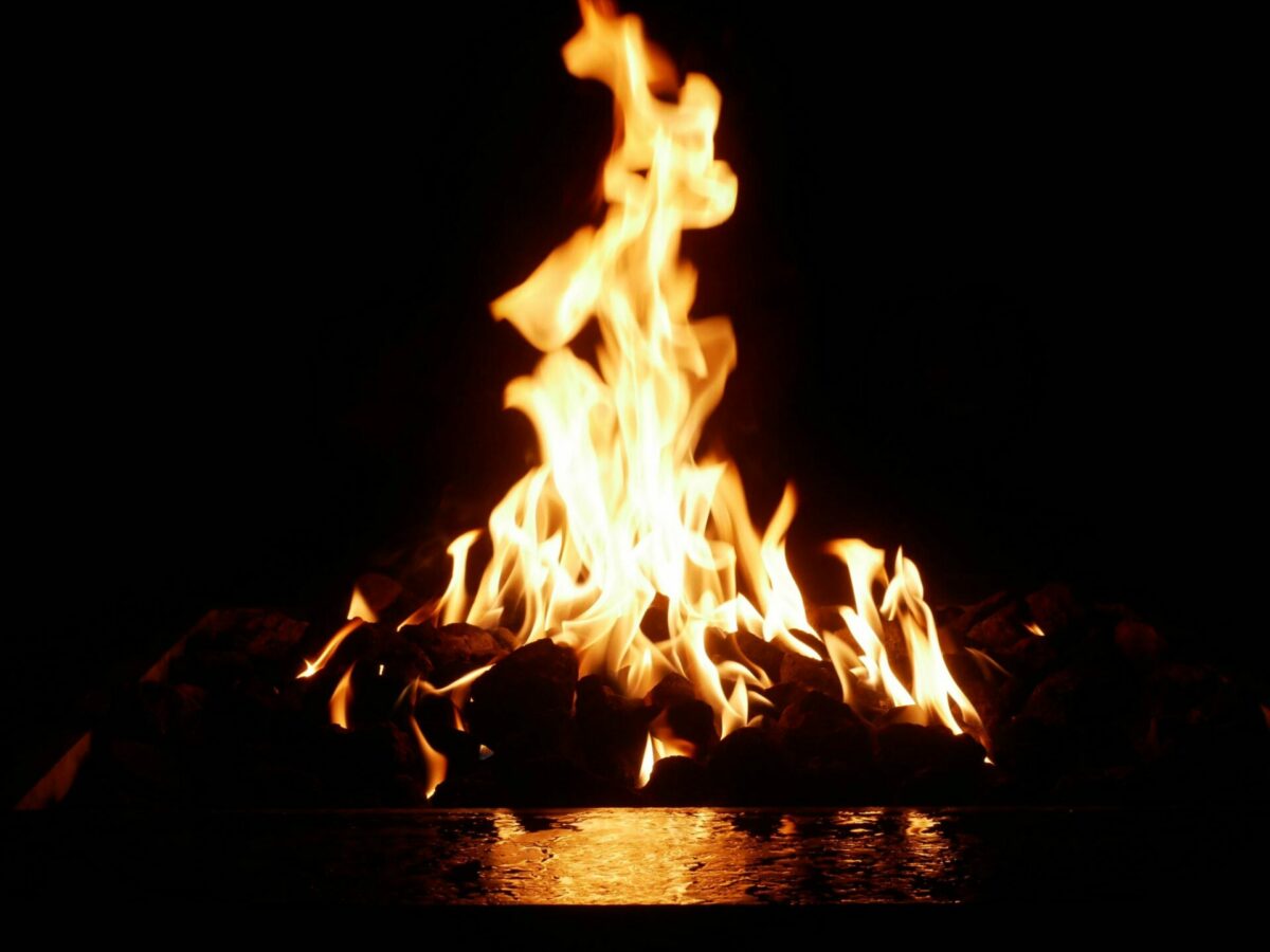 Brightstar-Fires-Gas-Fire-Pit-Kit-Flames gas fire pit flames star demo with lava rock - Brightstar Fires
