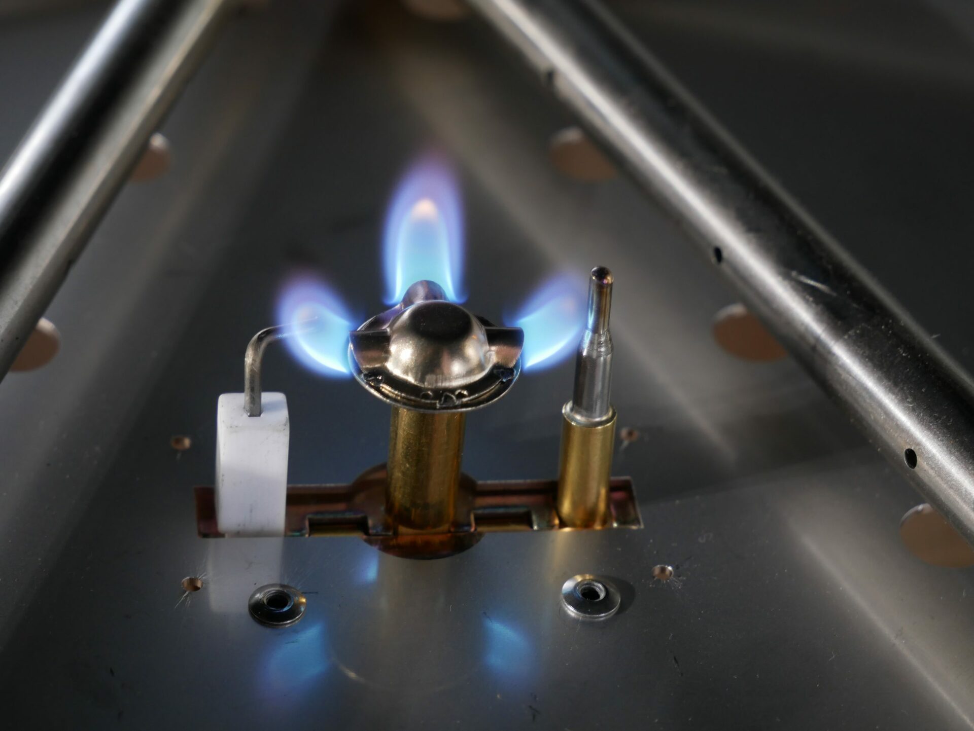 Brightstar Fires gas fire pit pilot light lit
