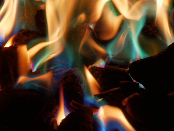 Coloured Flame Pellets - Blue / Green