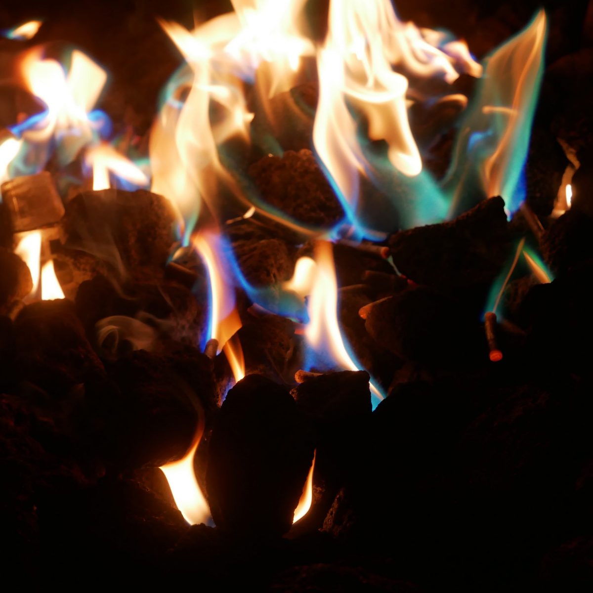 Coloured Flame Pellets - Blue / Green - Image 5