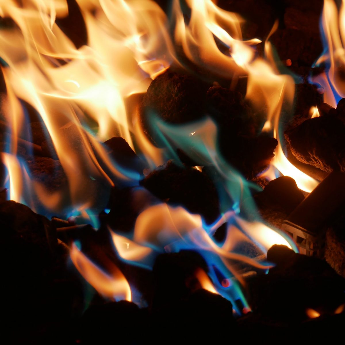 Coloured Flame Pellets - Blue / Green - Image 3